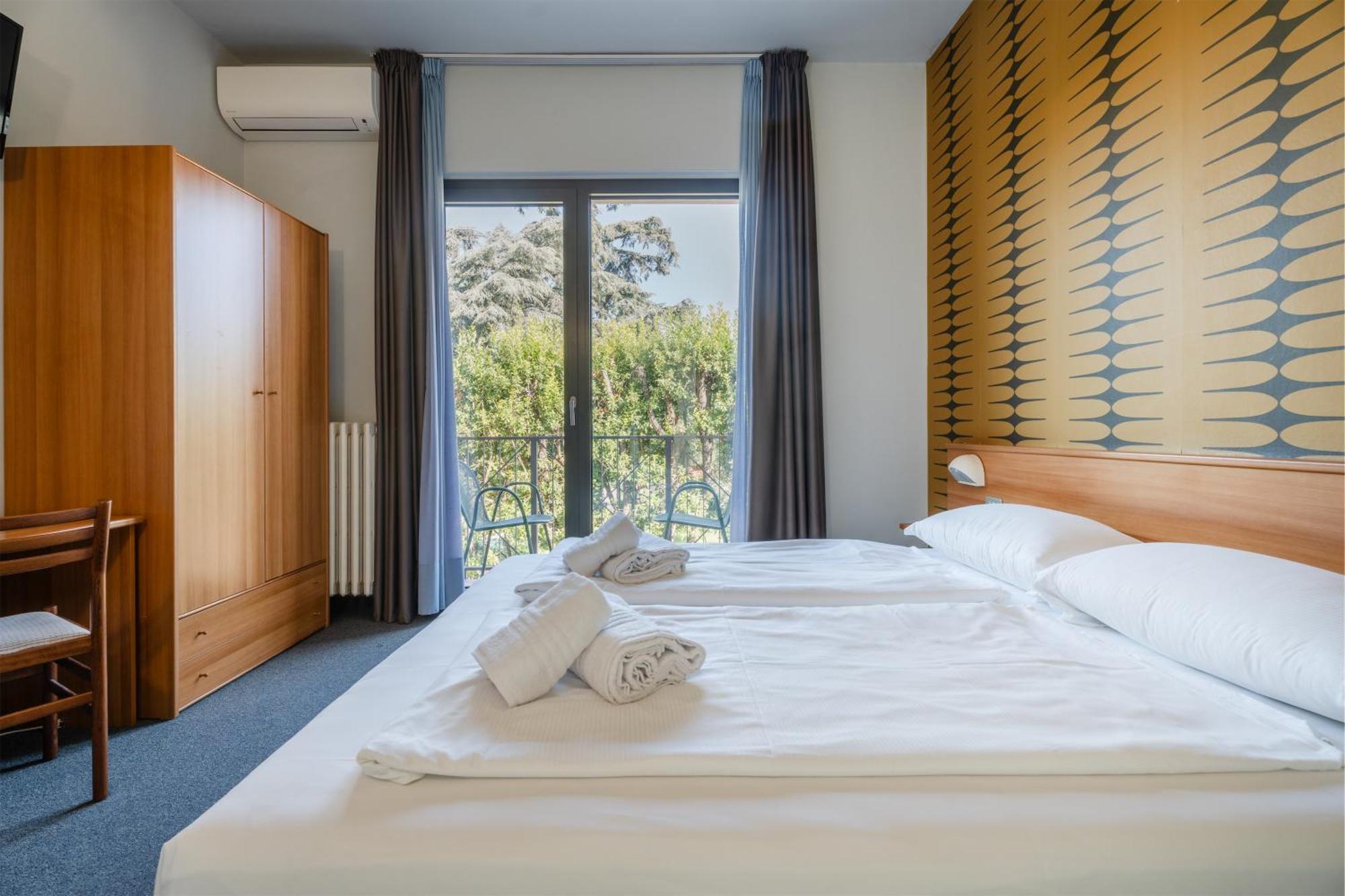 Standard Double or Twin Room,1586832082:JPEG