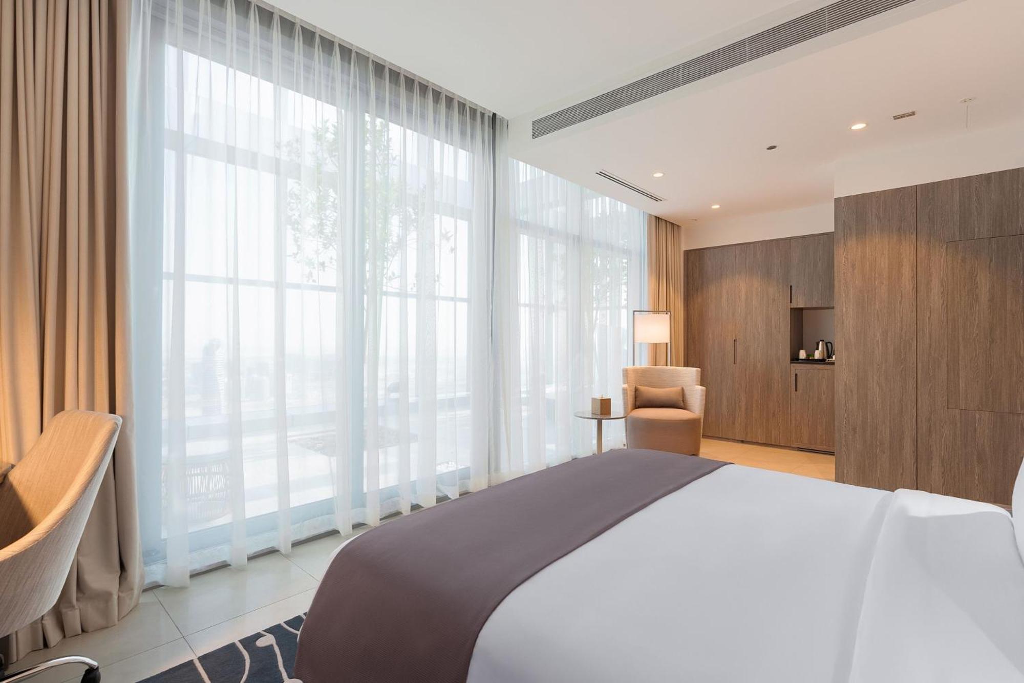 Chambre avec Terrace - Accès au Salon Club Nest et au Club de Plage Soluna - Vue sur Panorama Urbain