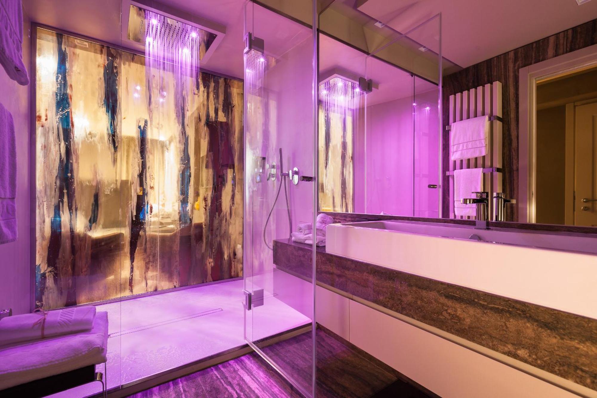 Queen Suite Garden View Turkish Bath