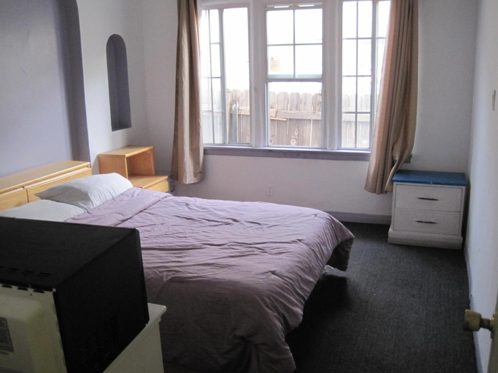 Double Room with Shared Bathroom,1632251305:JPEG