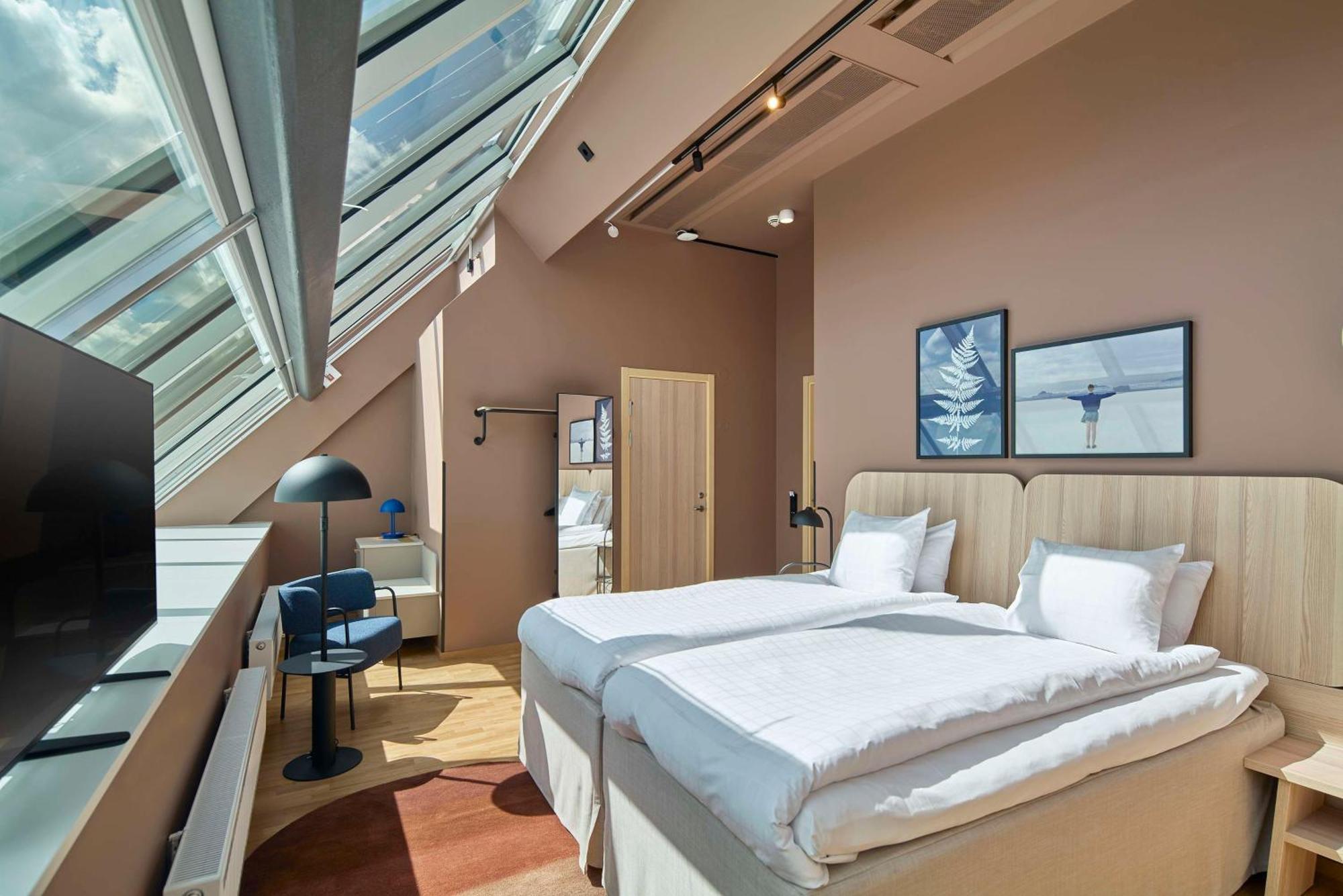 Junior Suite,1594673366:JPEG
