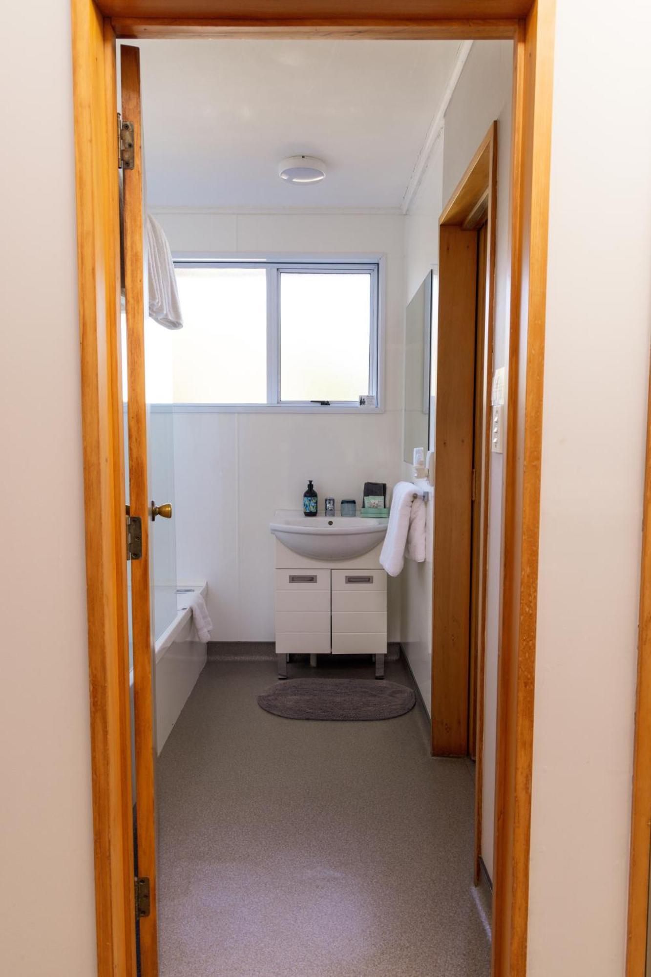 One-Bedroom Apartment with Garden View,1606050978:JPEG