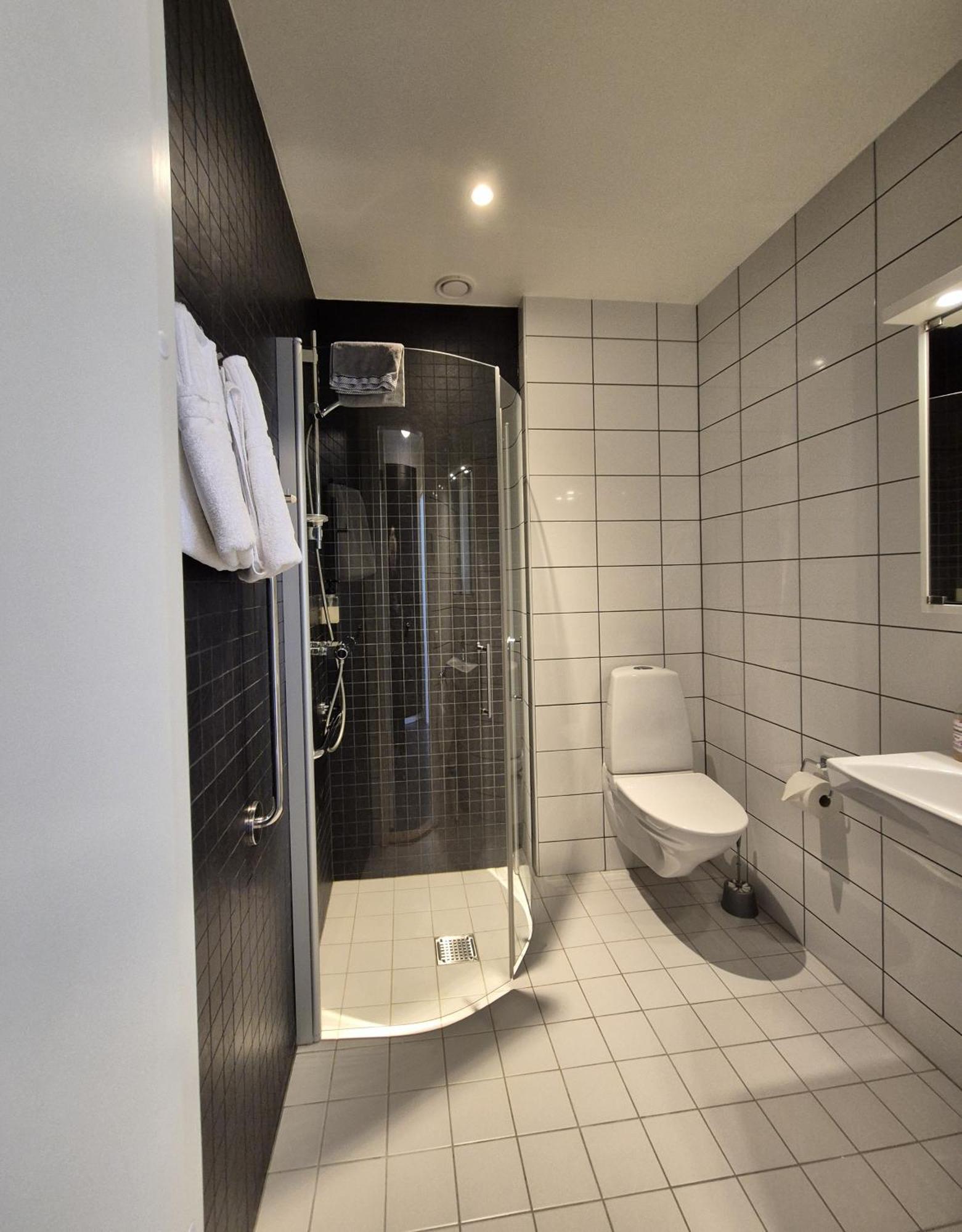 One-Bedroom Apartment,1619192074:JPEG