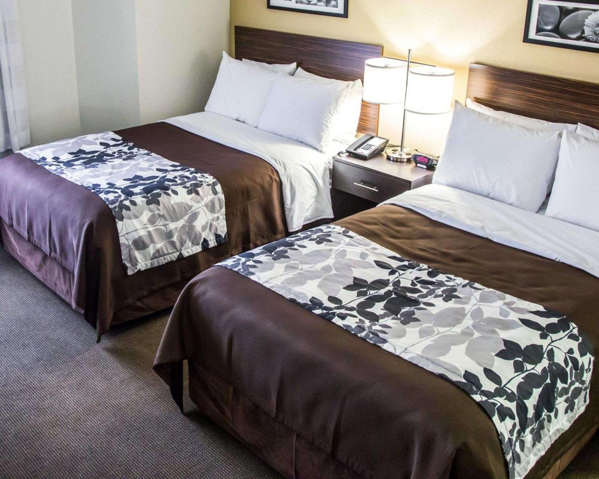 Two Double Beds - Non-Smoking,1620994260:JPEG