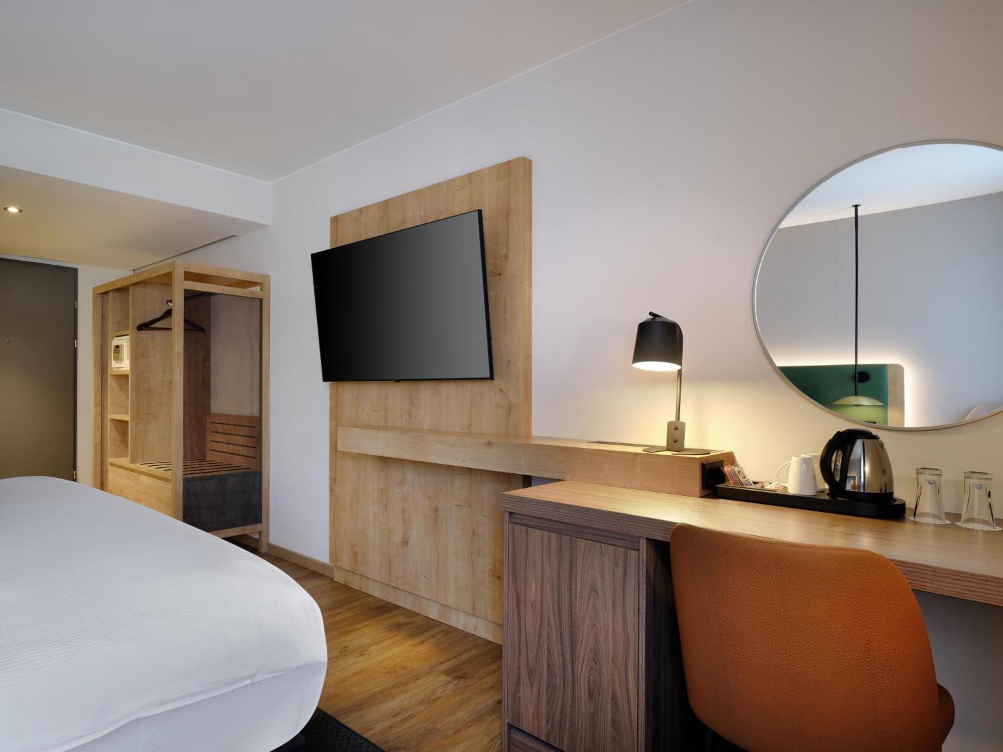 King Room,1623660981:JPEG