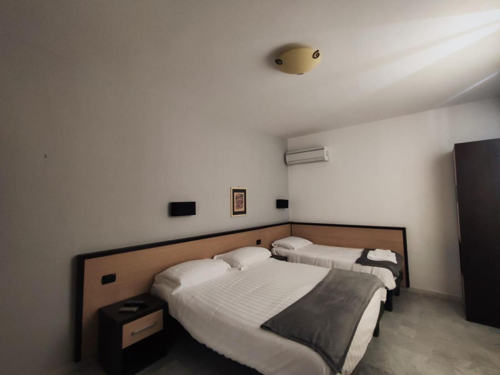 Triple Room,1630873975:JPEG