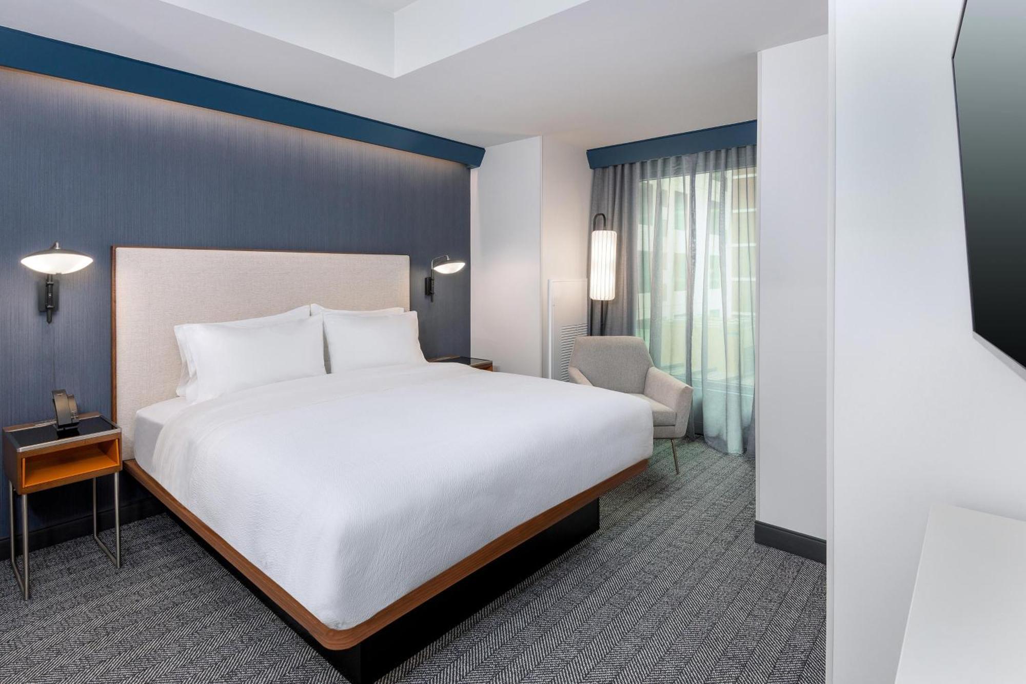 One-Bedroom King Suite with Sofa Bed,1632332610:JPEG