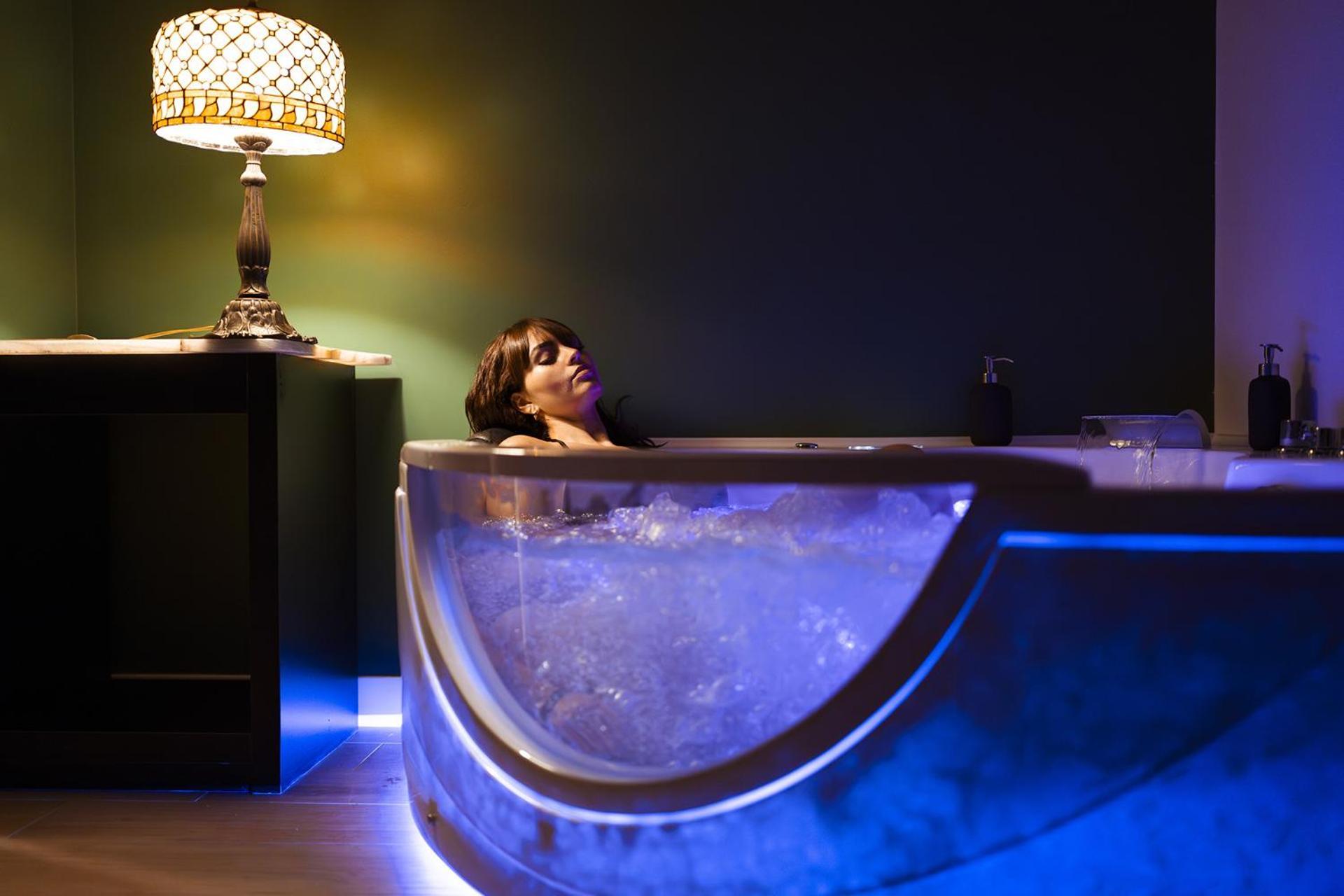 Double Room with Spa Bath,1634363847:JPEG