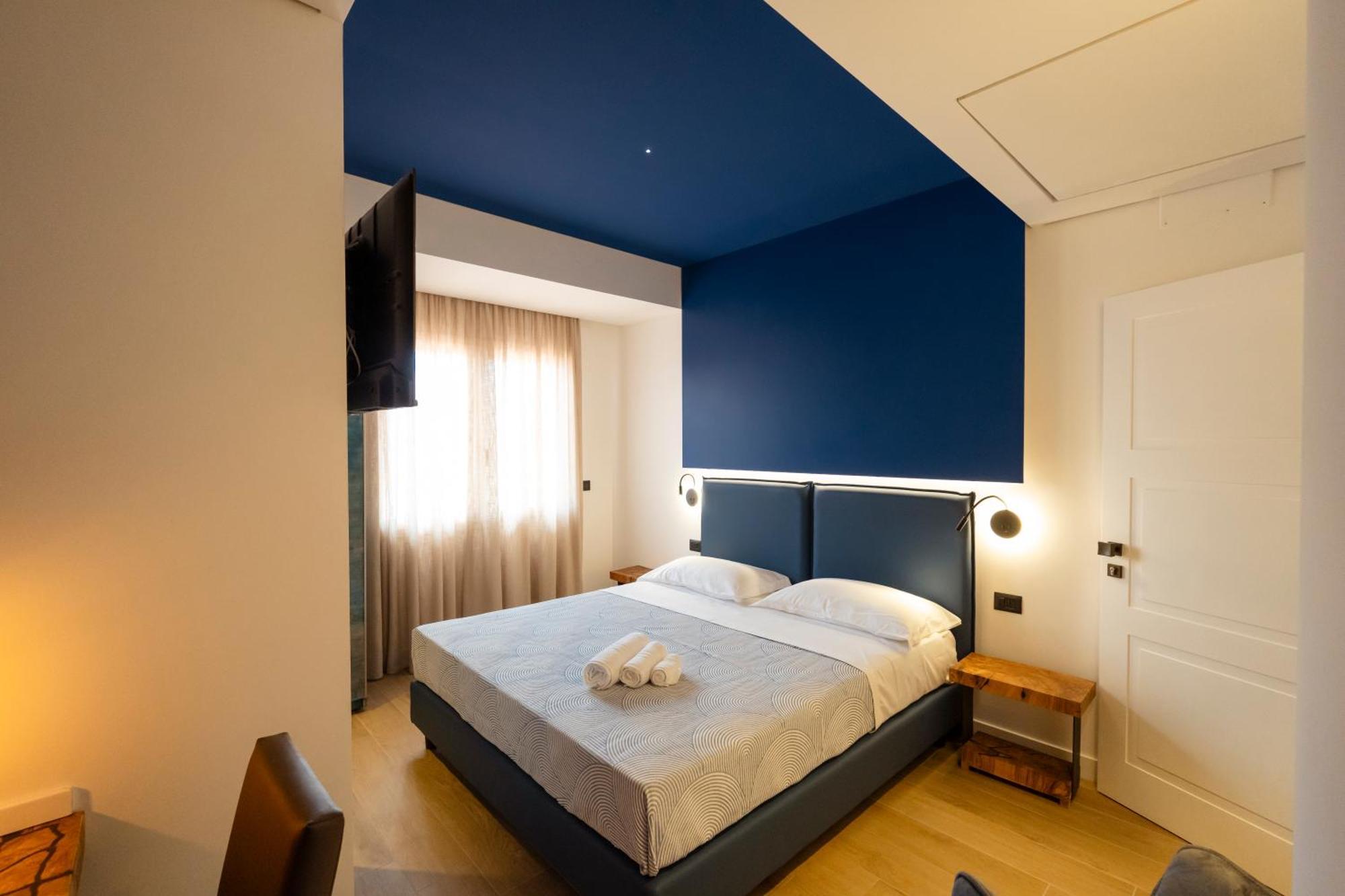 Double Room,1634371800:JPEG