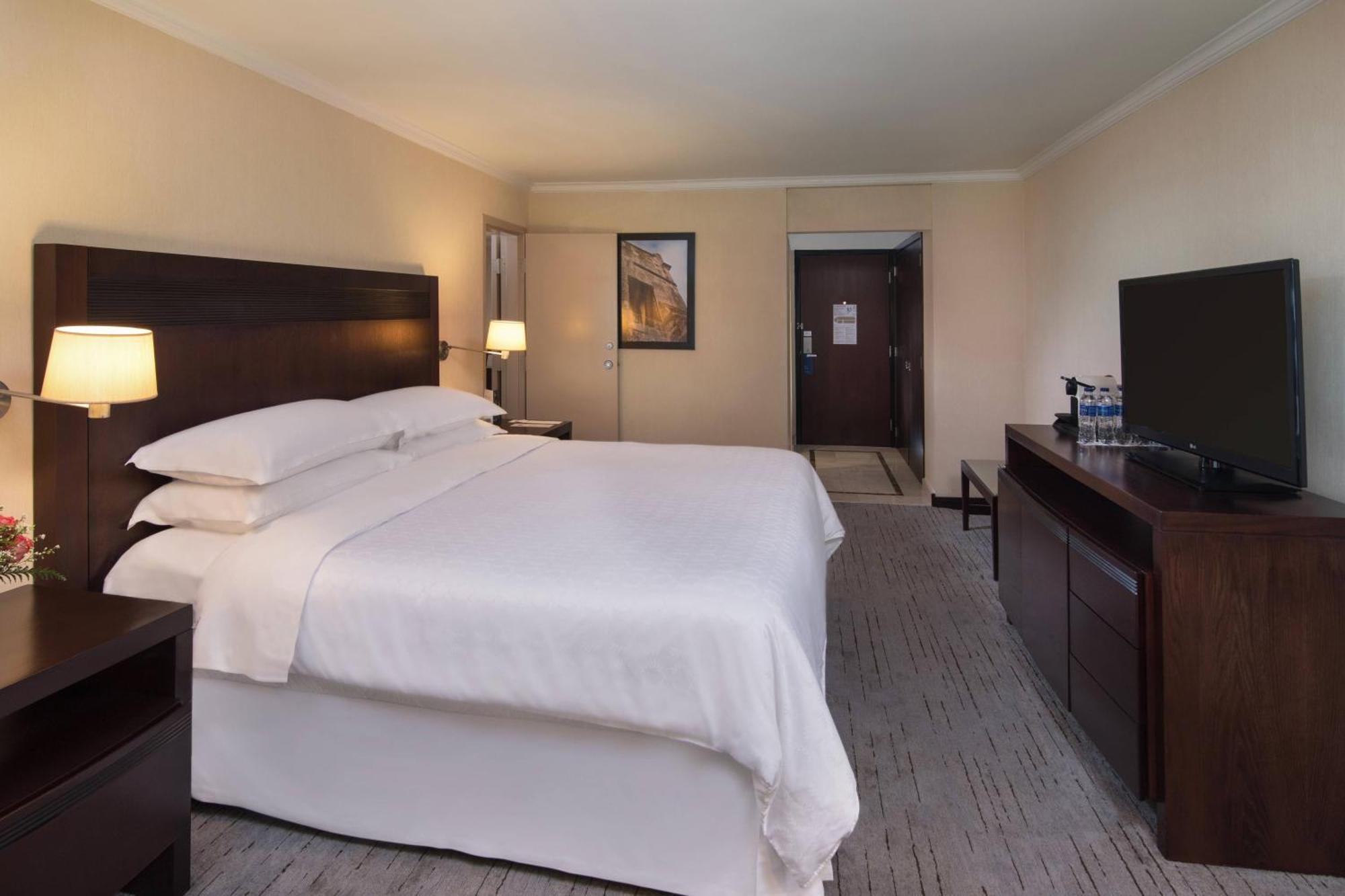 Habitación más amplia con vistas parciales al mar - Cama extragrande