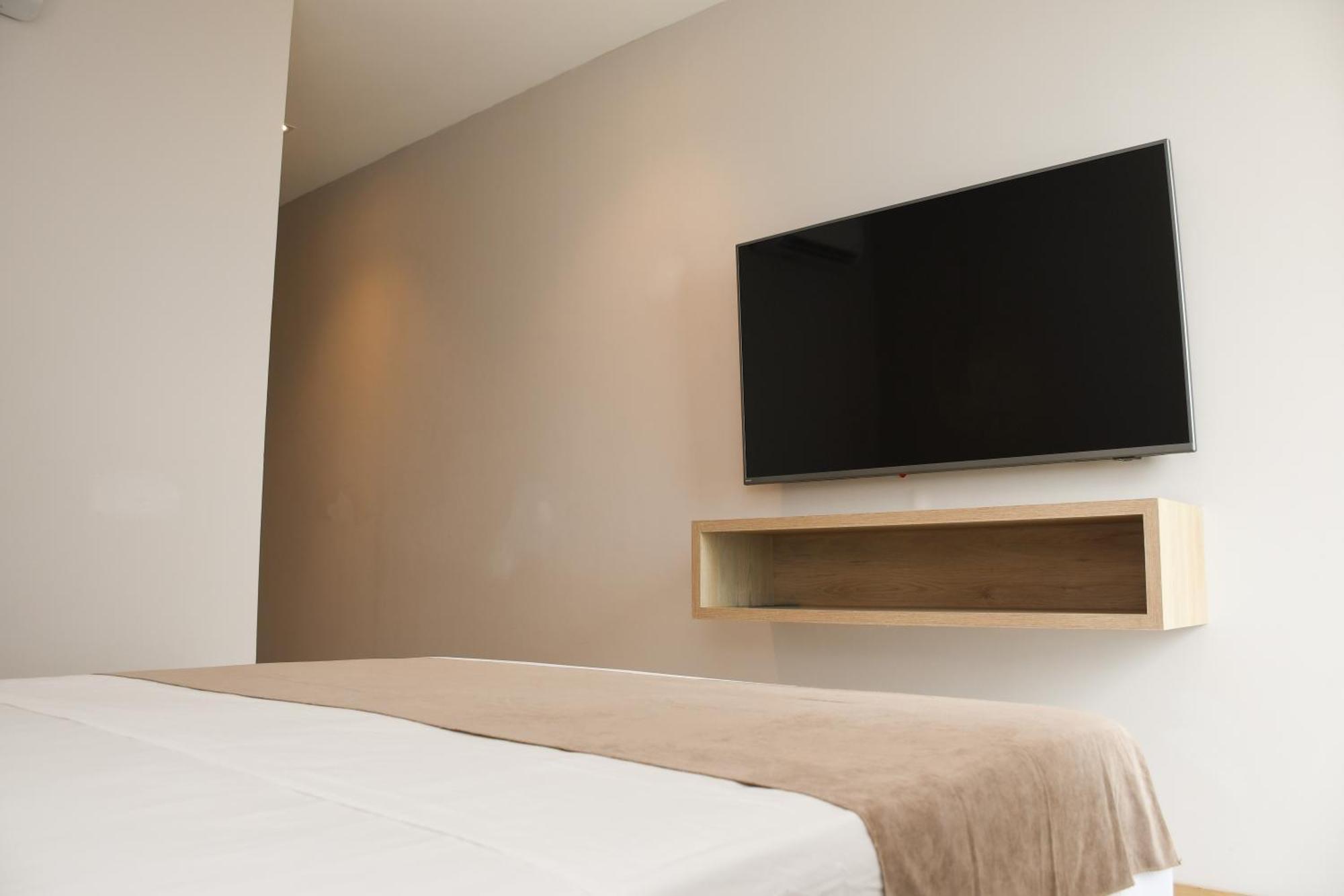 Quarto com Cama Queen-size e Vista do Mar
