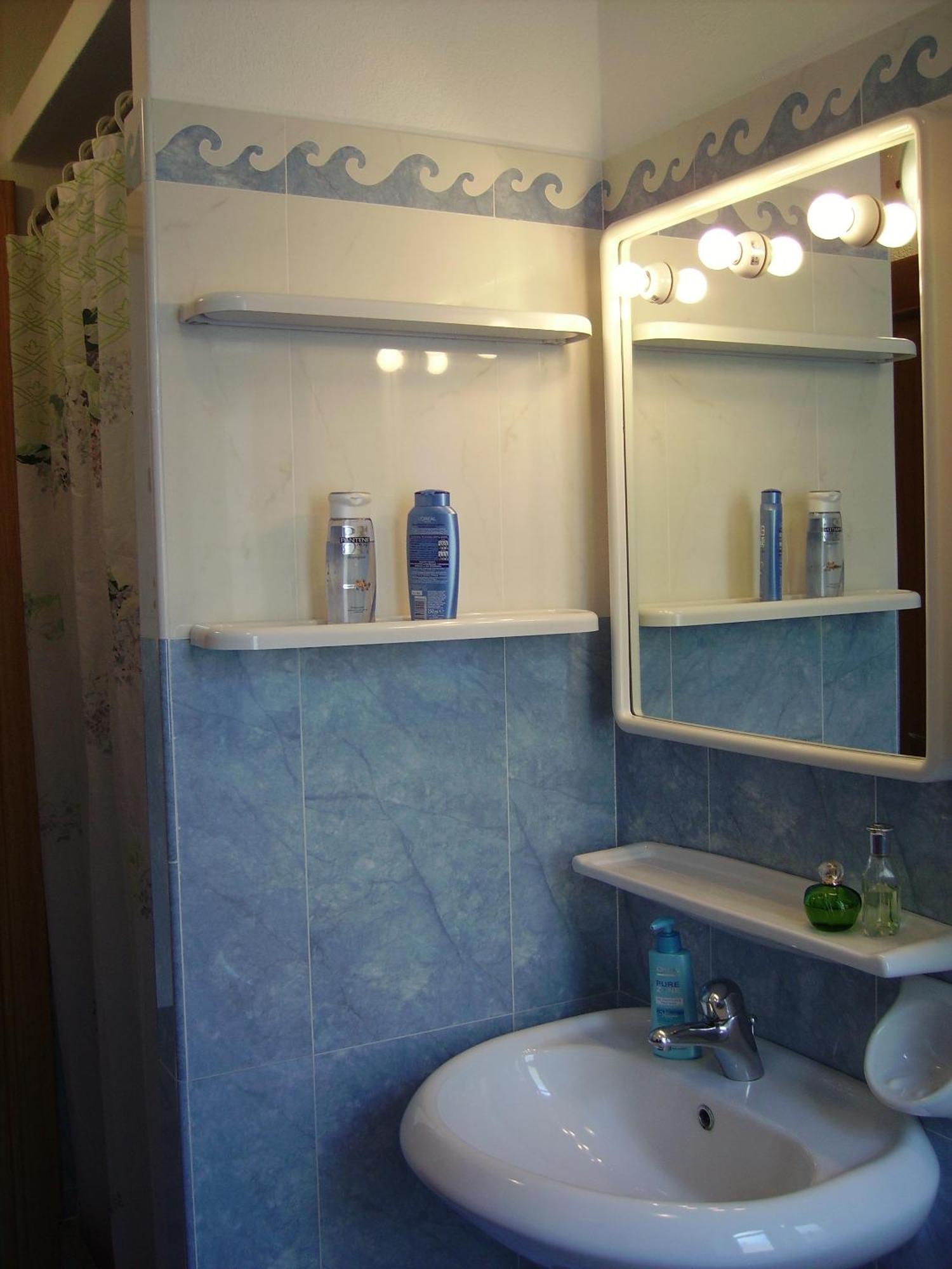 Deluxe One-Bedroom Apartment with Ocean View,1637027086:JPEG