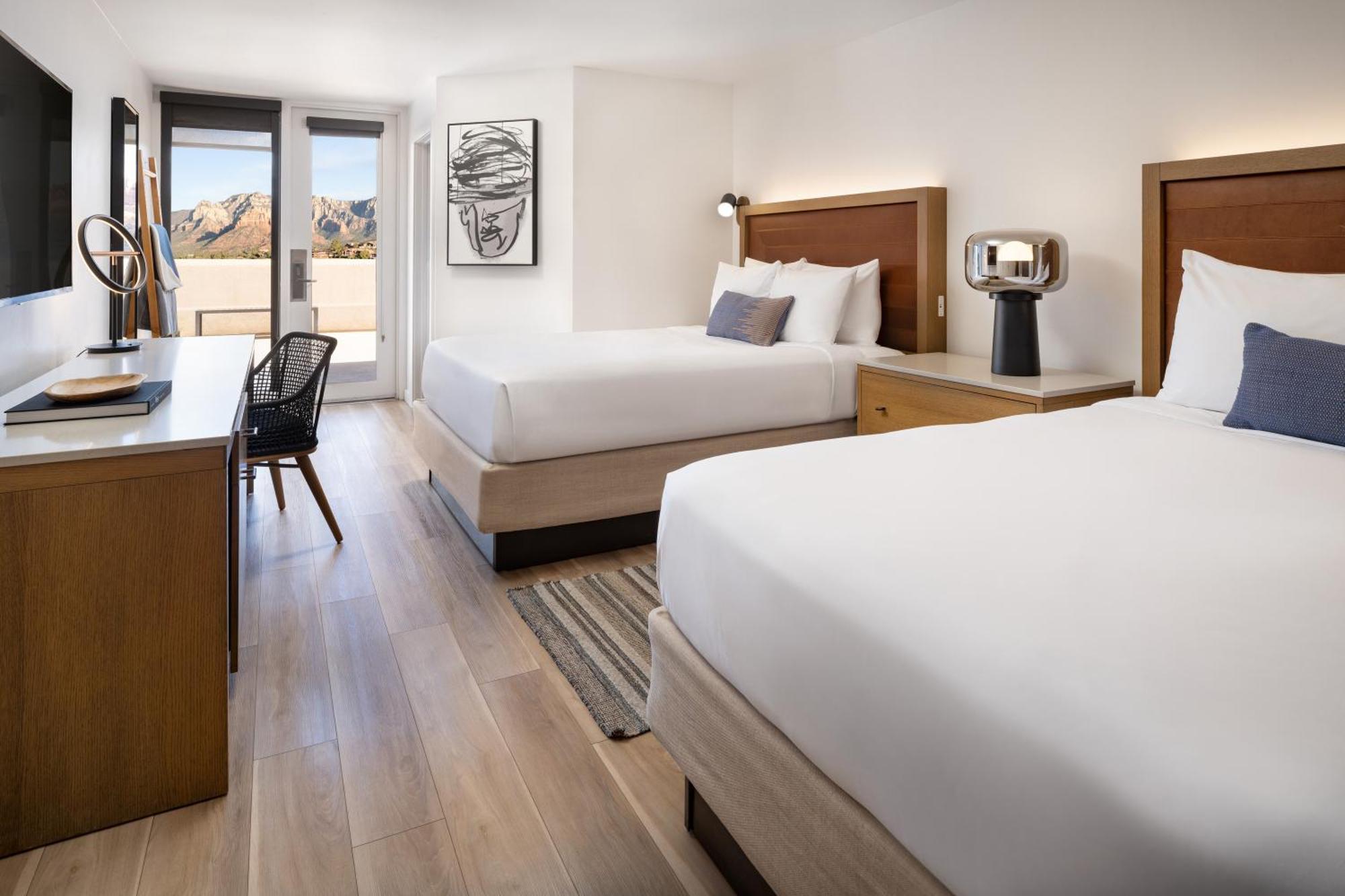 Two Queen Beds with View - Mid-Floor,1706116895:JPEG