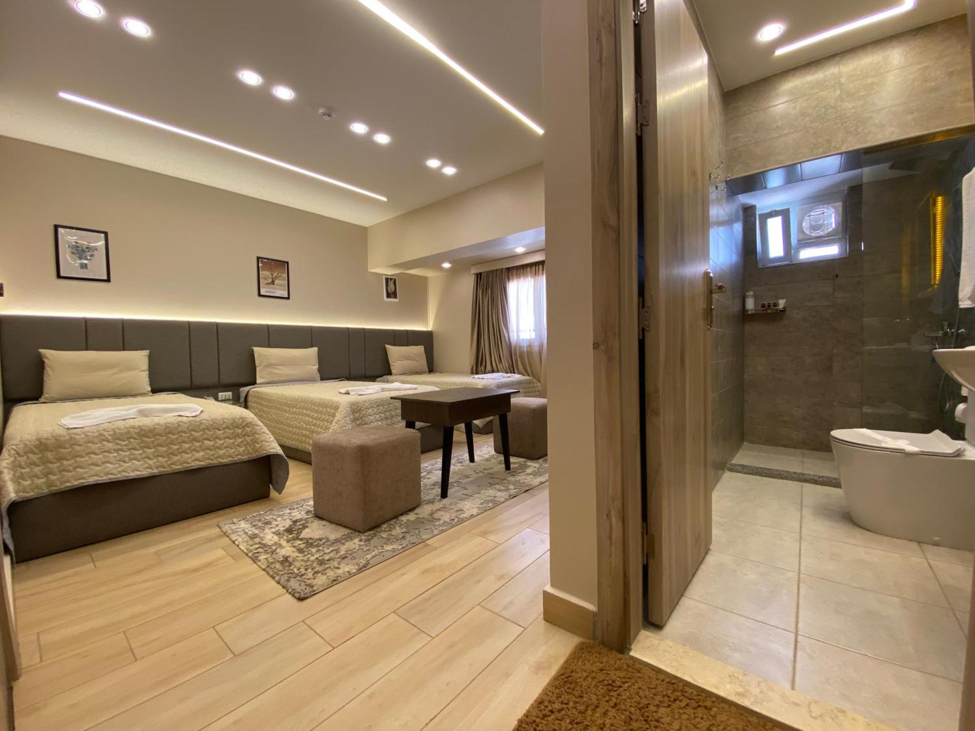 Deluxe Triple Room,1639379149:JPEG