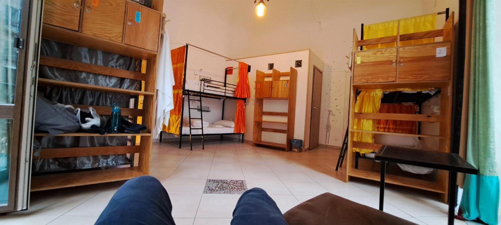 Bed 6-Bed Dormitory Room