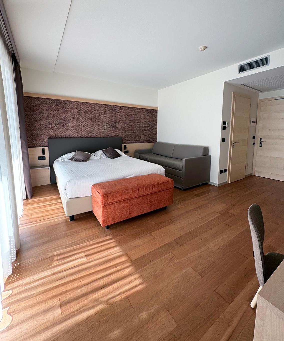 Large Double Room