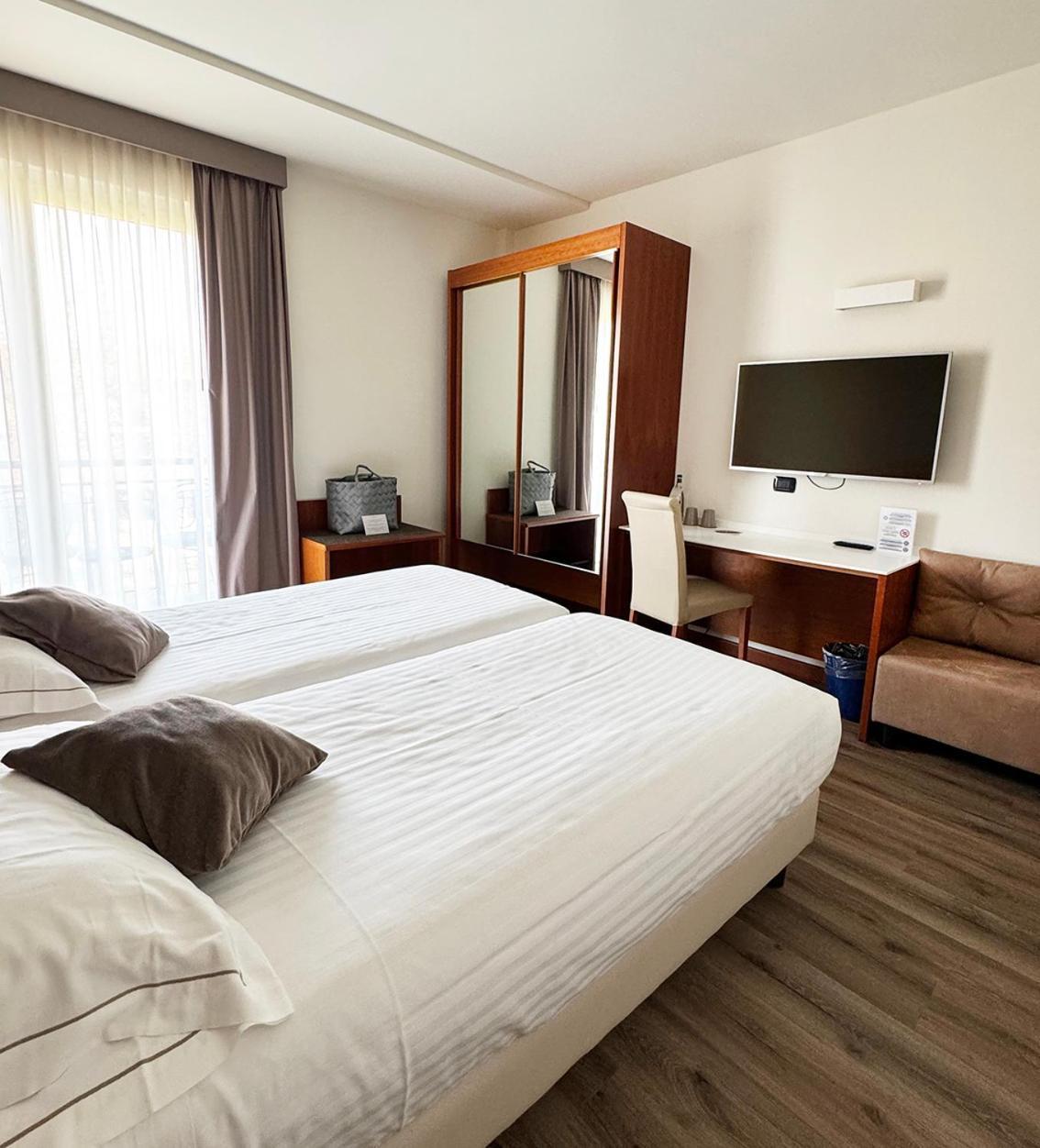 Classic Twin Room Upper Floor