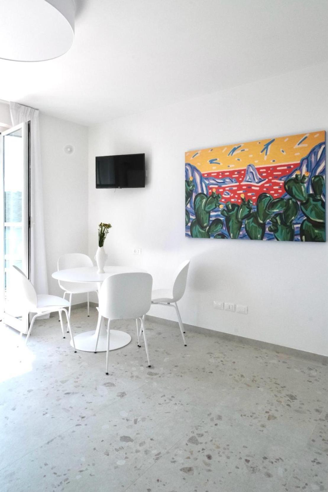 Superior One-Bedroom Apartment Balcony