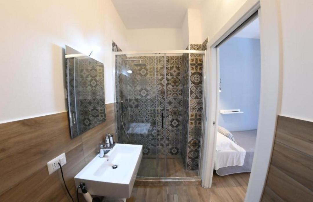 Twin Room Bathroom