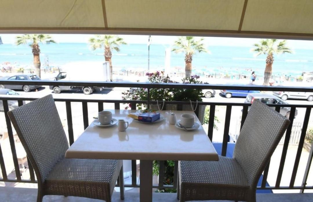 Deluxe Double or Twin Room Sea View