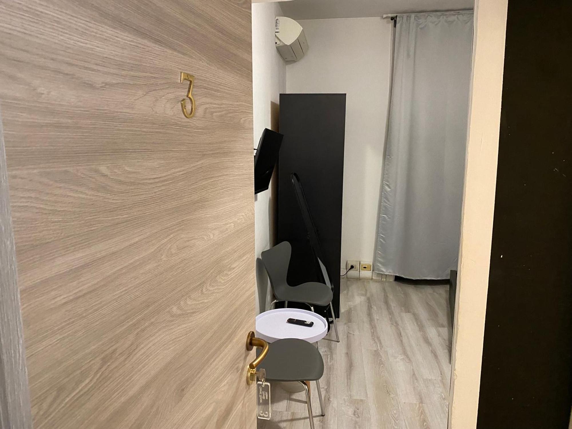 Double Room Private Bathroom