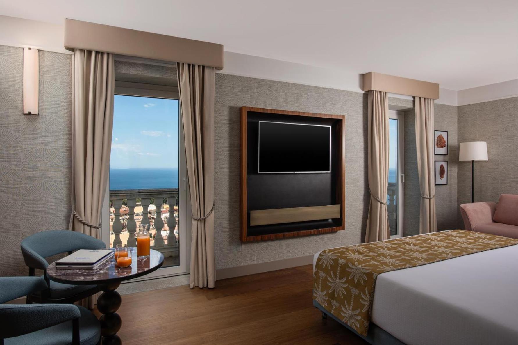 Premium Double Room with View,1679570554:JPEG