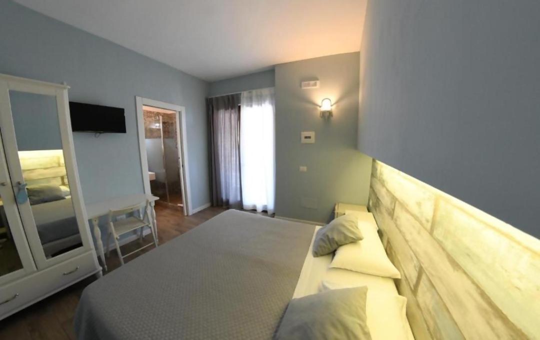 Deluxe Double or Twin Room Sea View