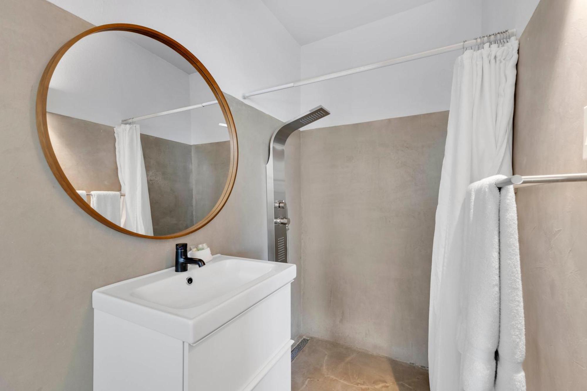 Double or Twin Room with Bathroom,1692144295:JPEG