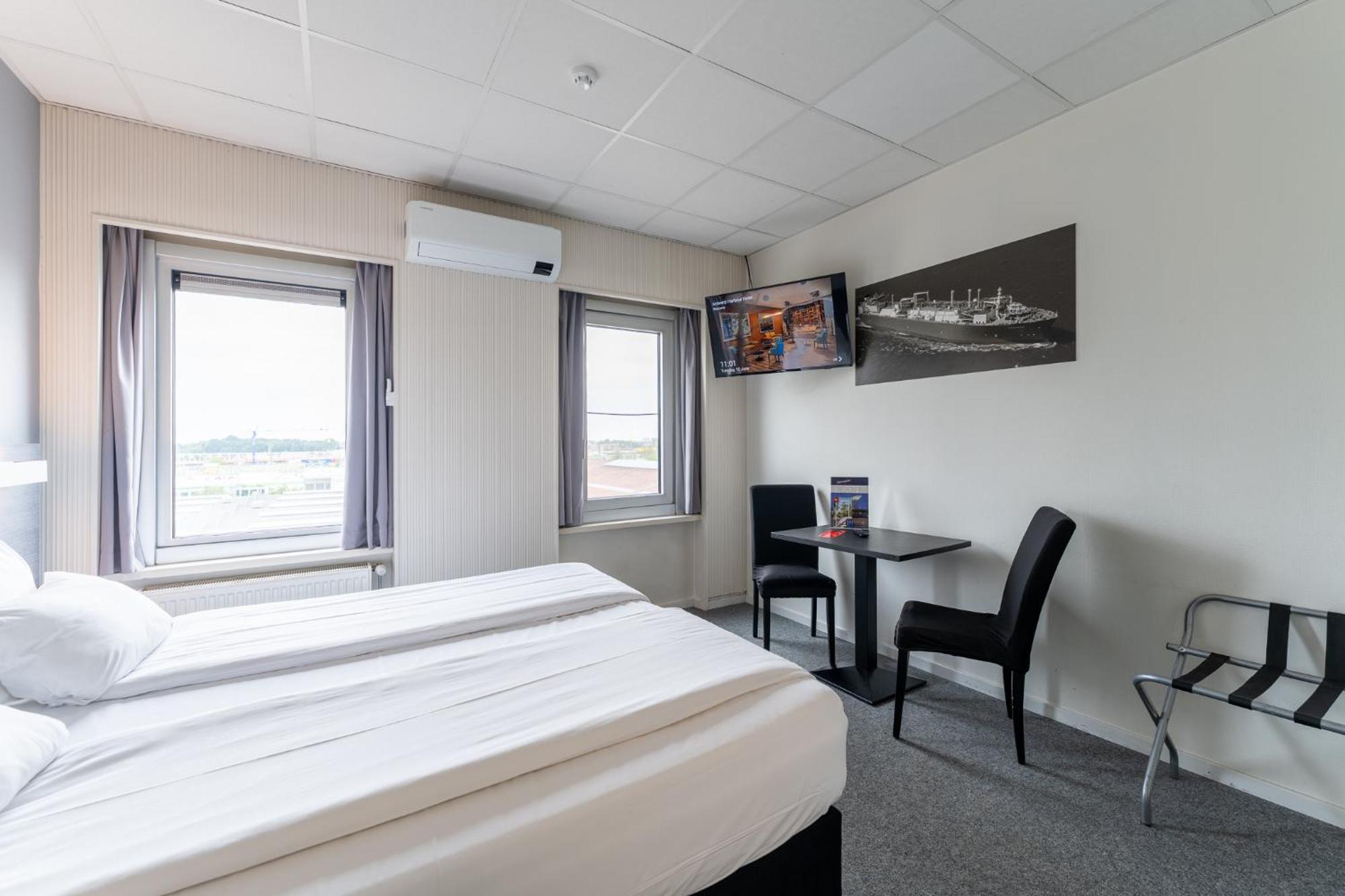 Large Double Room,1693290879:JPEG