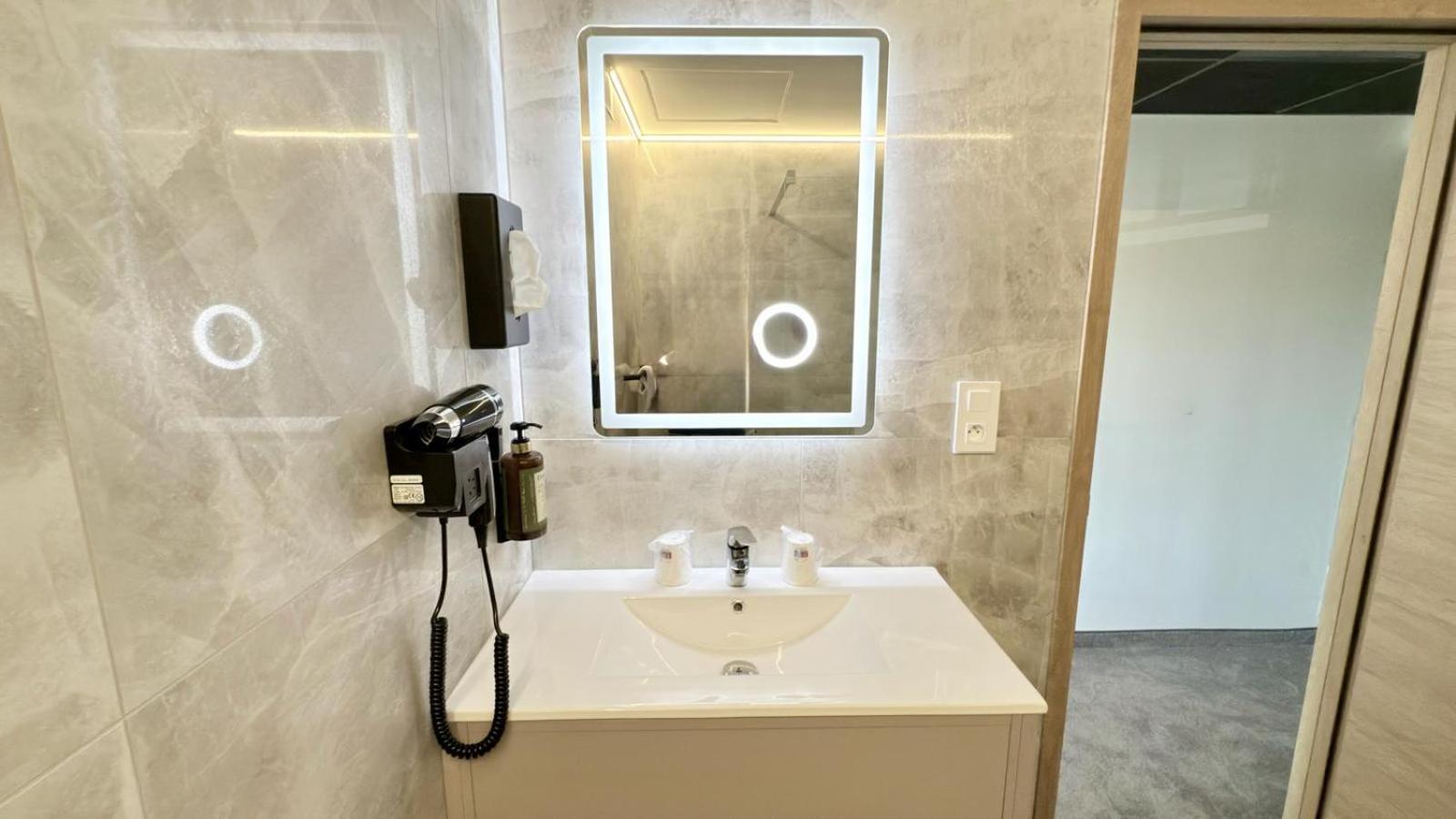 Prestige Room – Second Floor