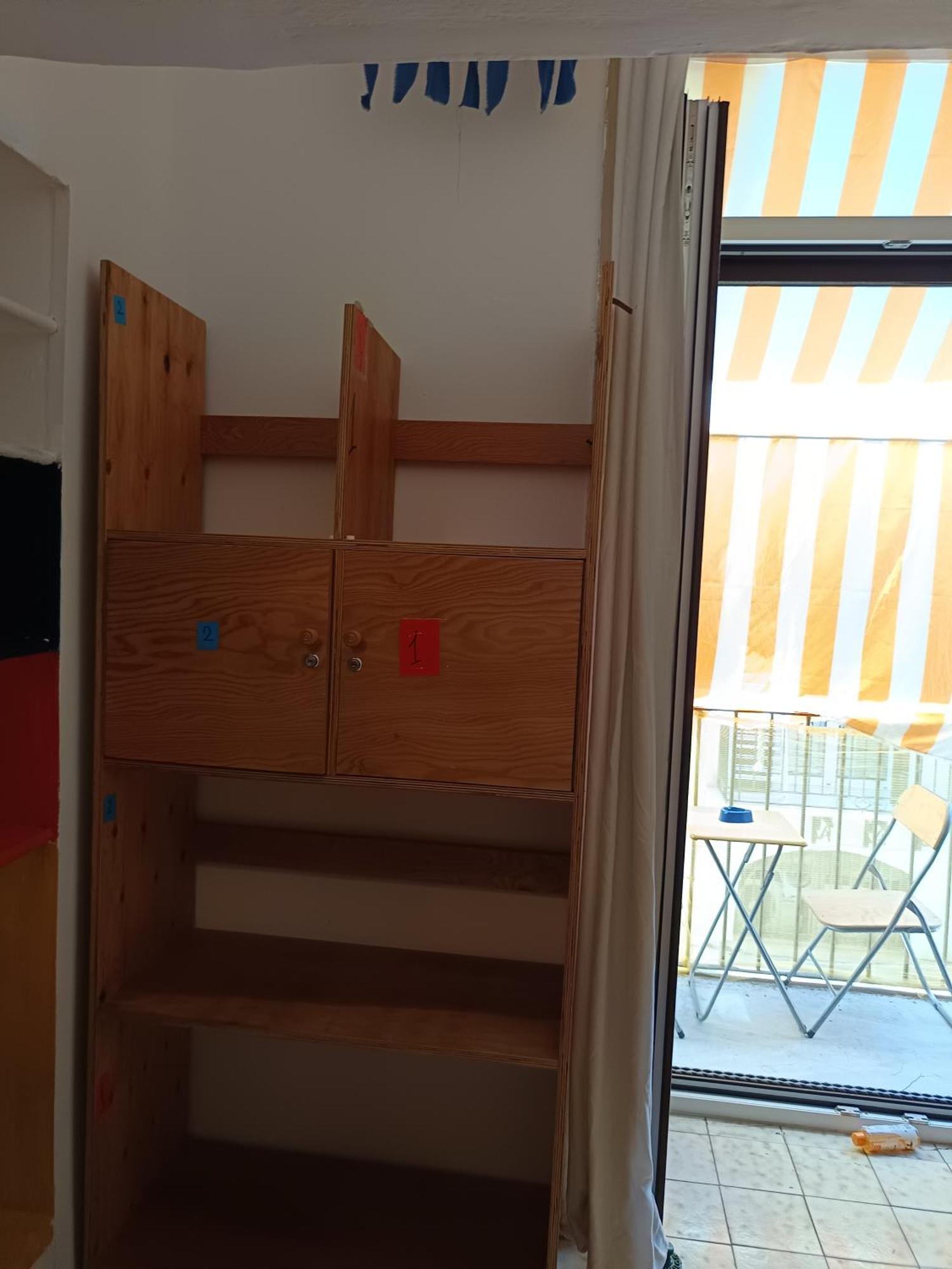 Single Bed 4-Bed Dormitory Room
