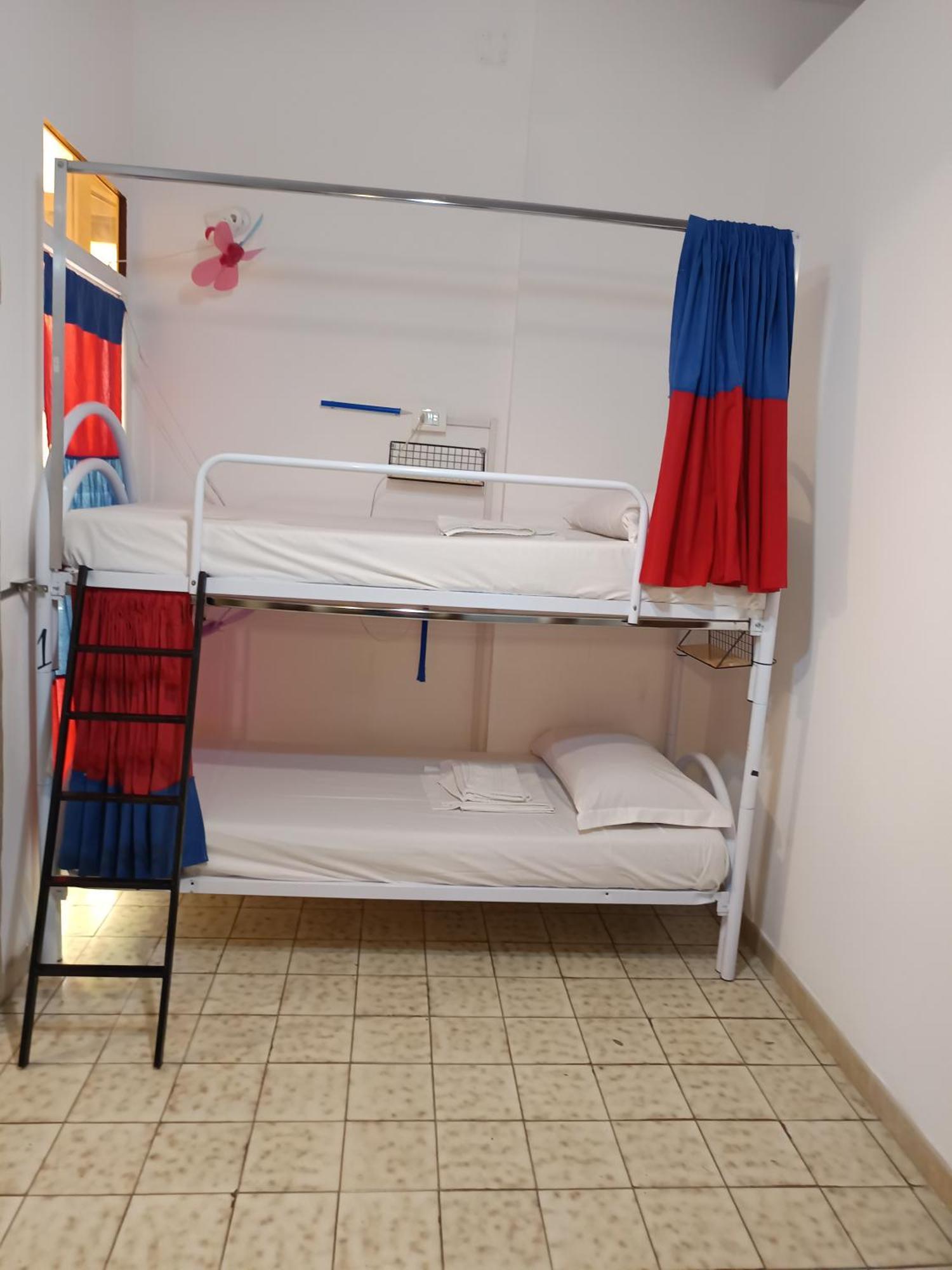 Single Bed 4-Bed Dormitory Room
