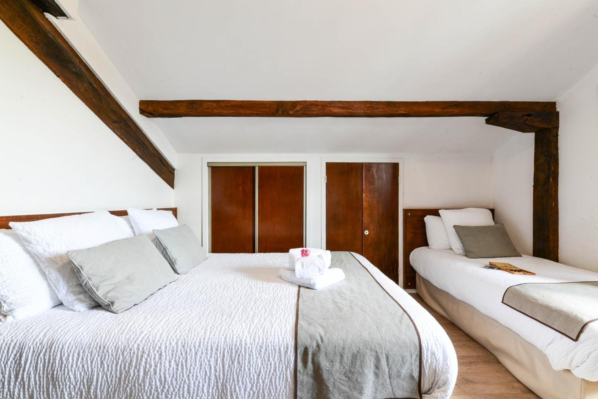 Triple Room,1706949445:JPEG