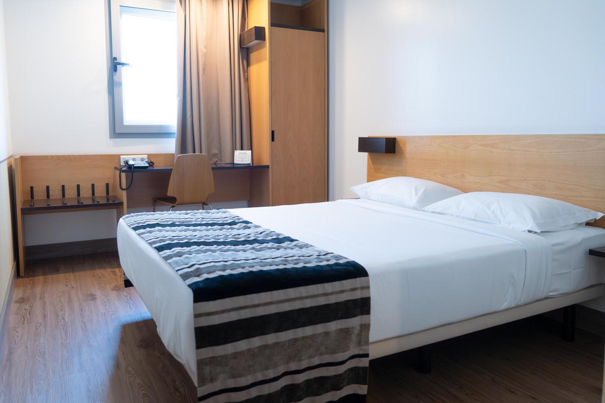 Standard Double Room,1722937544:JPEG