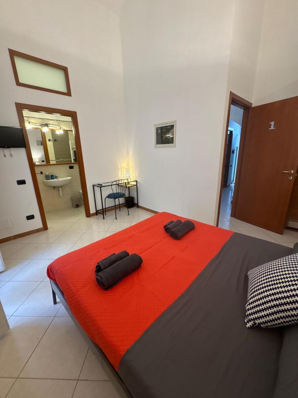 Double Room Private Bathroom
