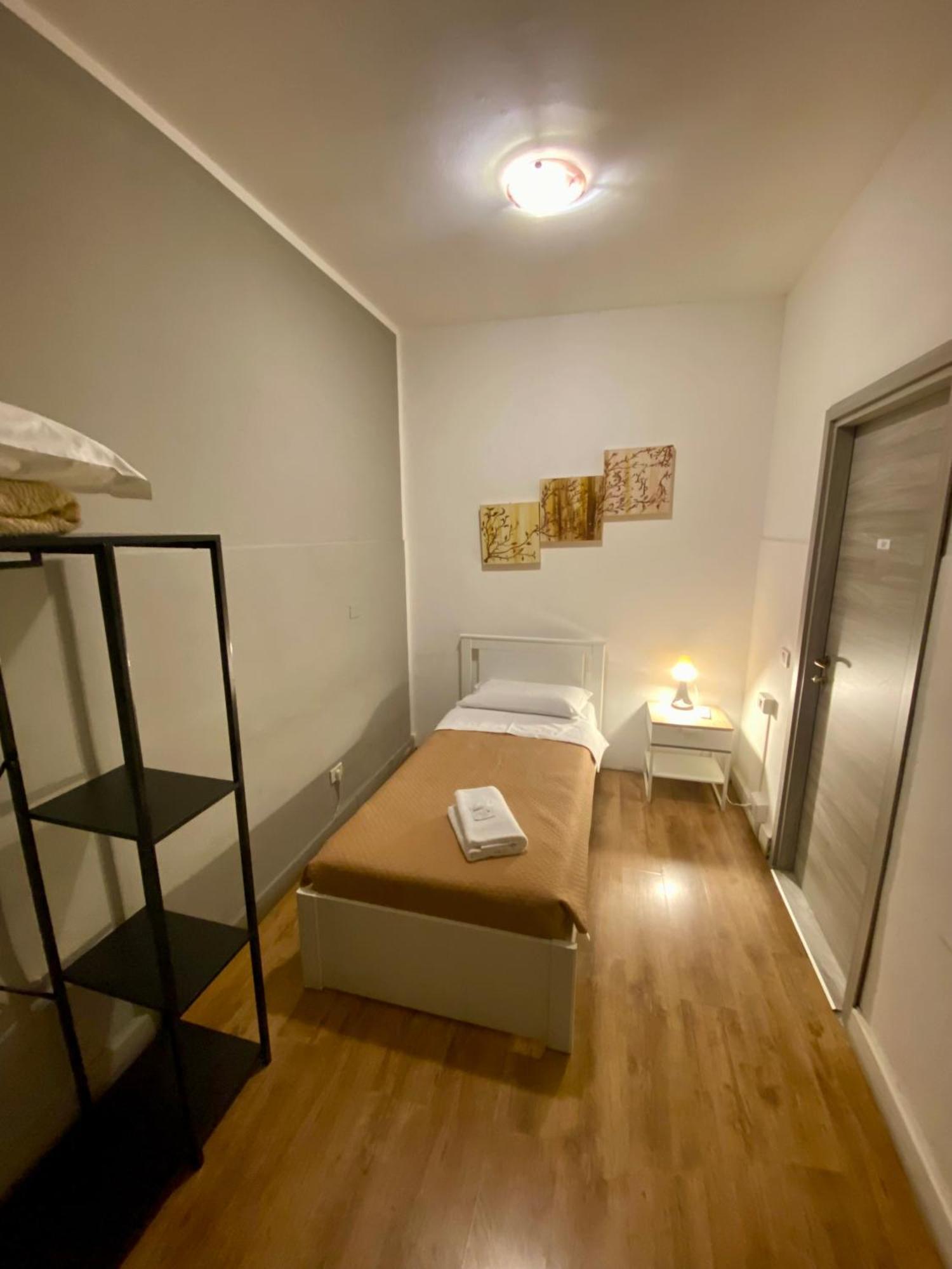 Single Room External