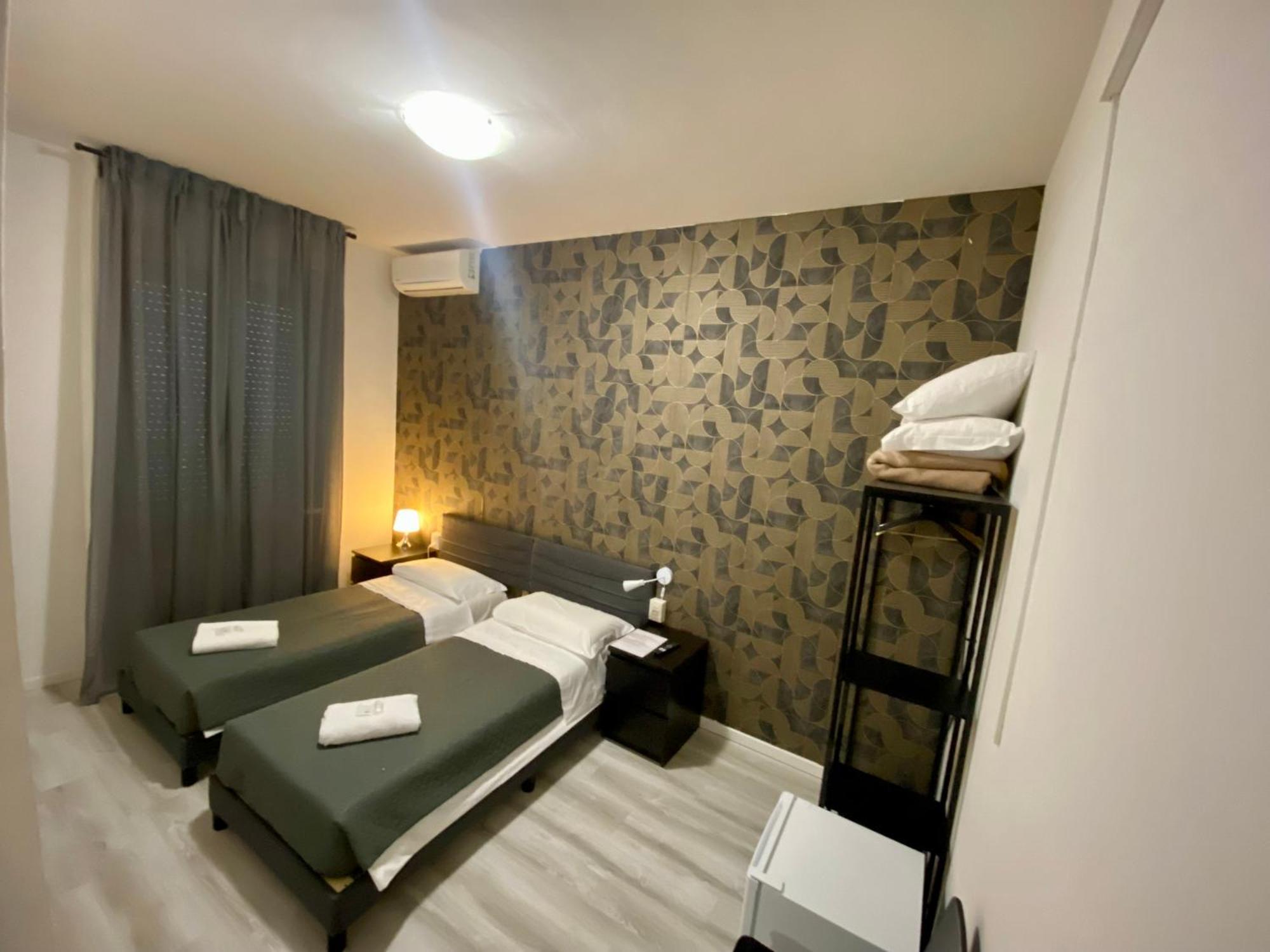 Twin Room Private Bathroom