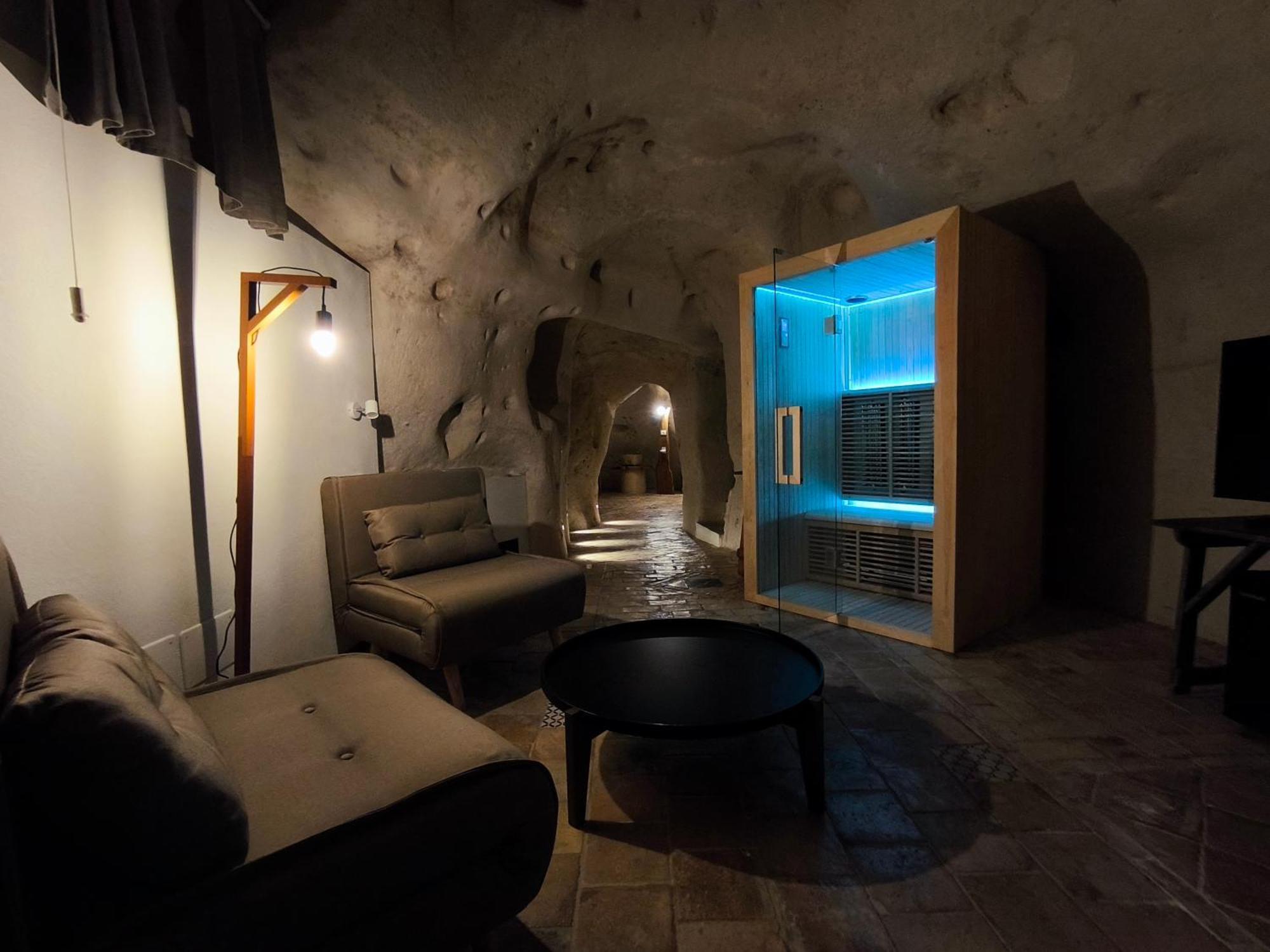 King Suite Spa Bath