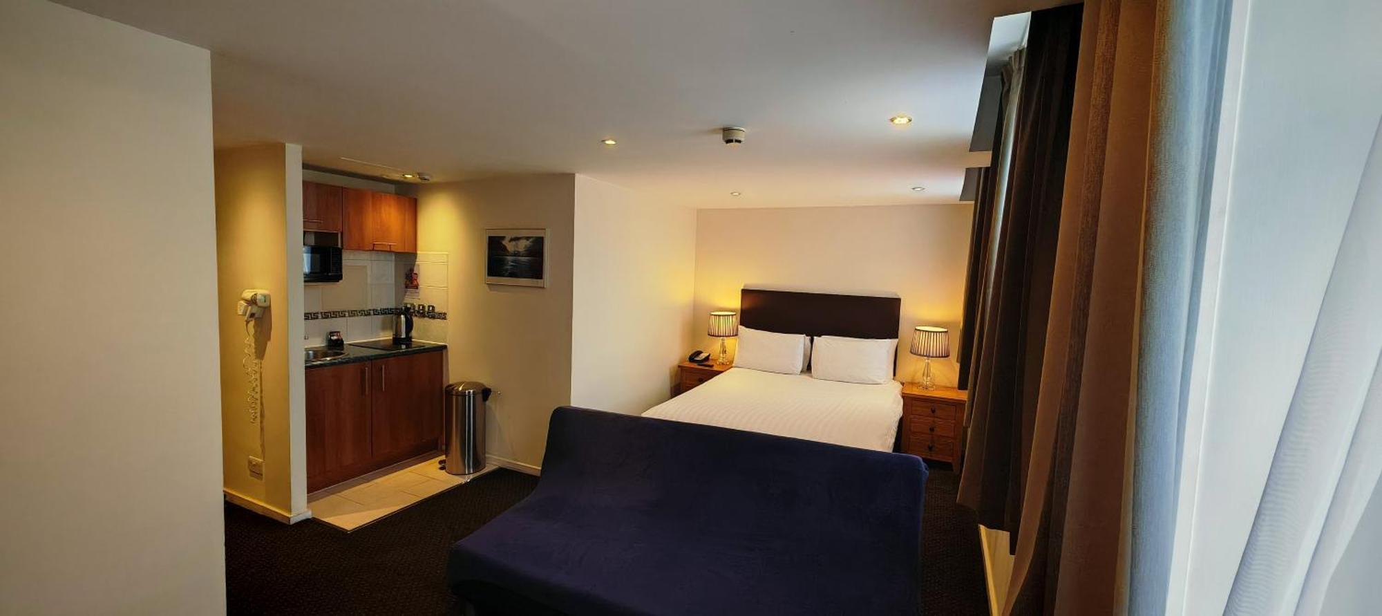 Double Executive Studio