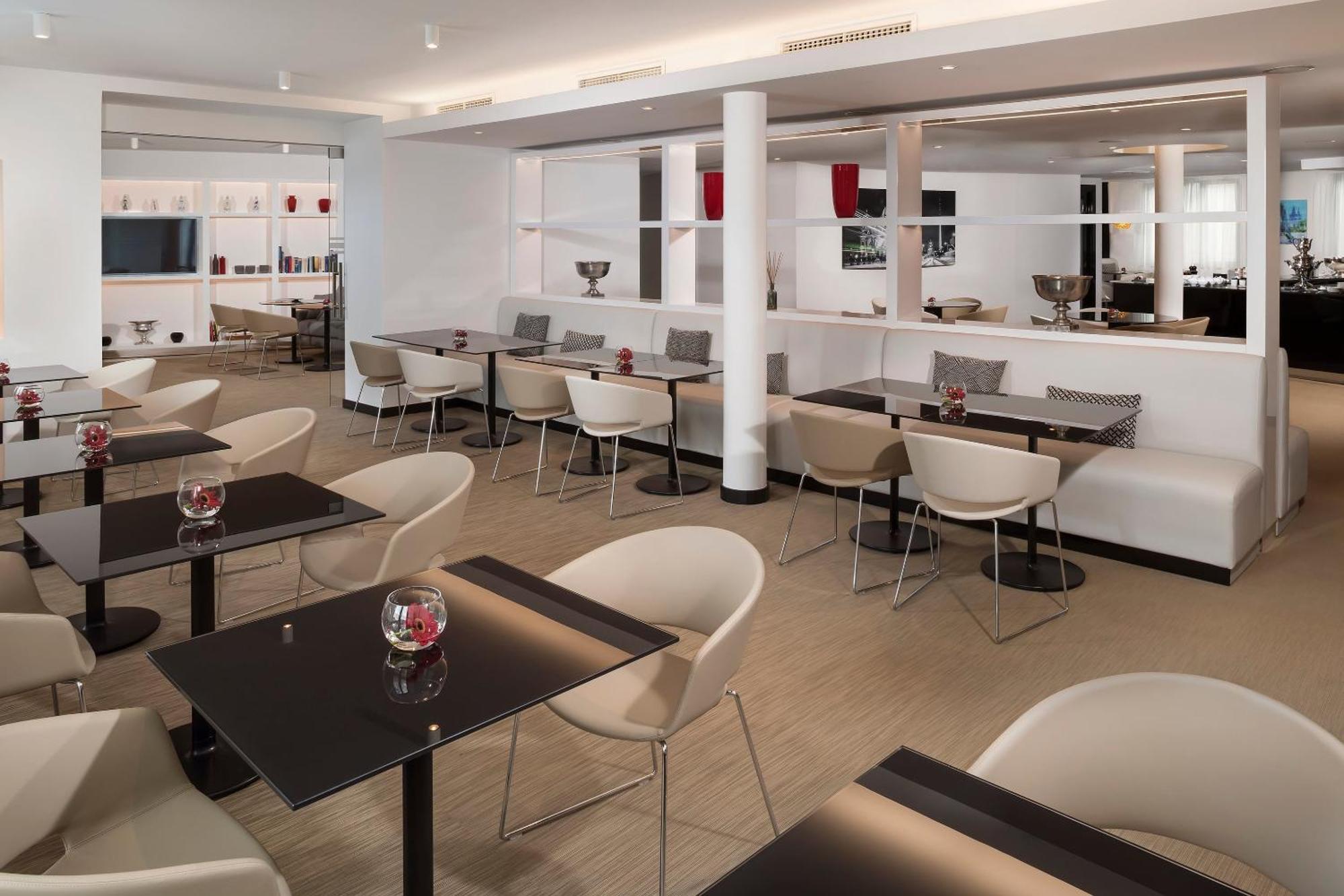 The Level Panoramic Suite with Executive Lounge Access,1765795434:JPEG