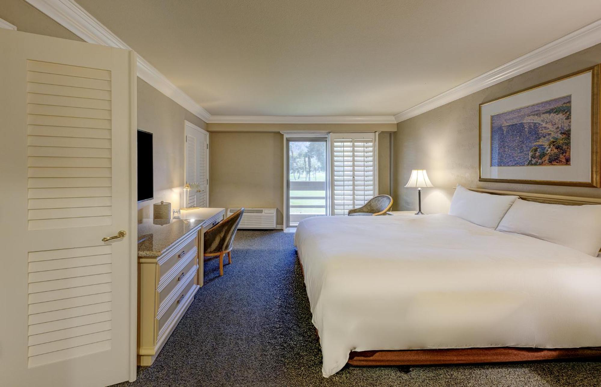 One-Bedroom King Suite