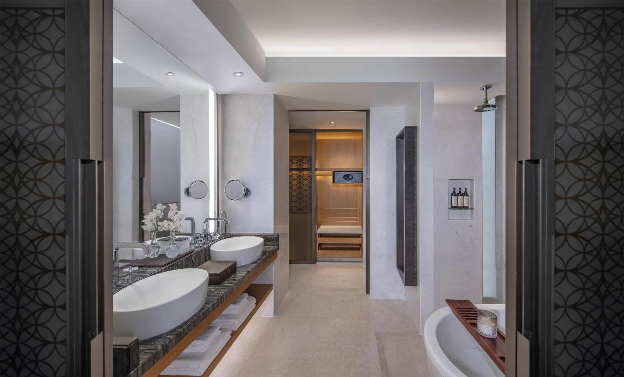 Kamer met Kingsize Bed en Uitzicht op Zee