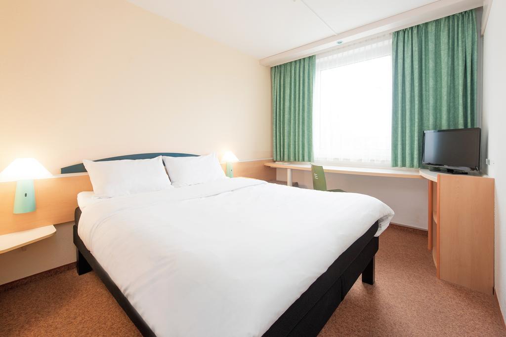 Standard Double Room,228419591:JPEG