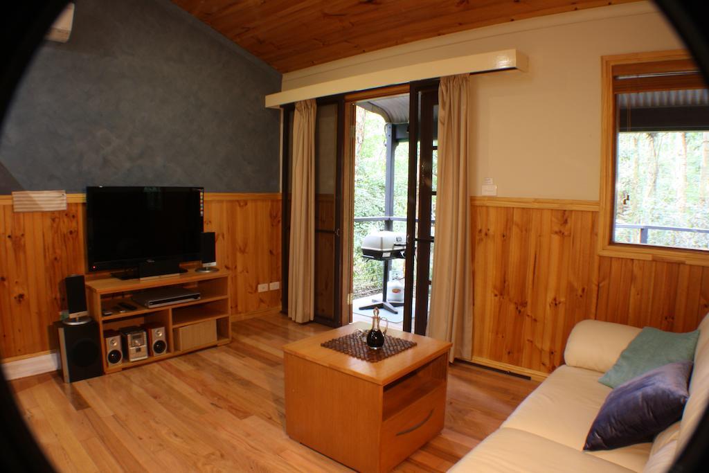 One-Bedroom Cottage with Spa Bath