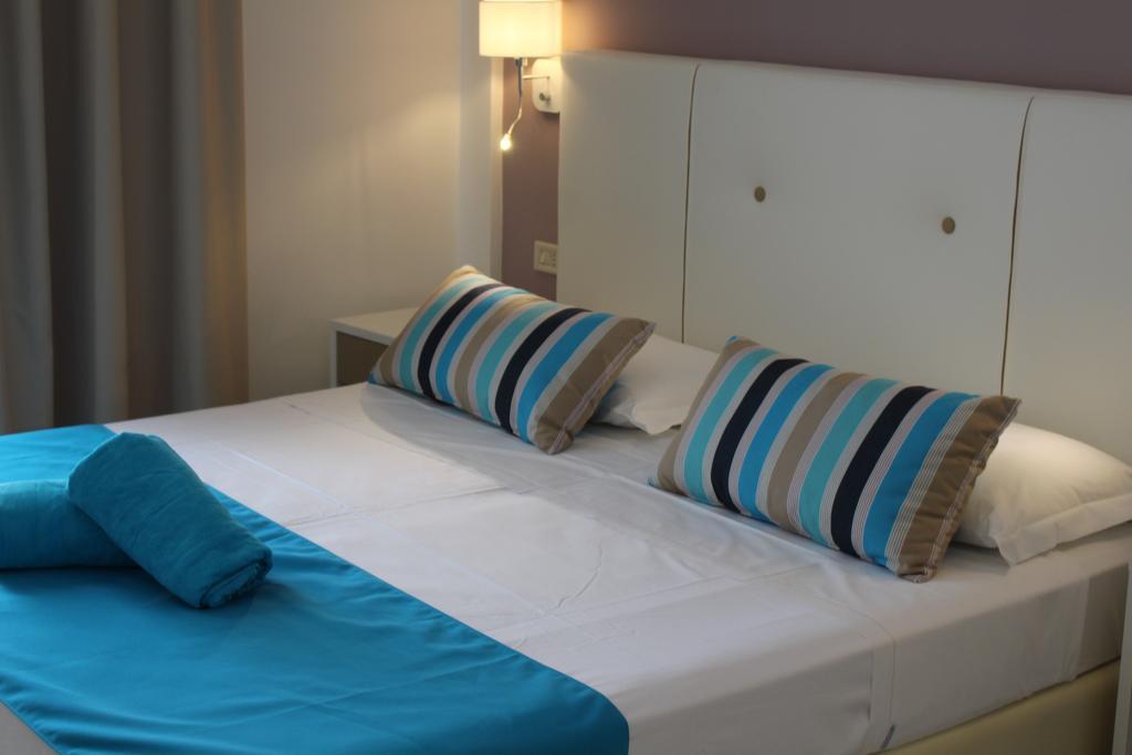Double or Twin Room,254789113:JPEG