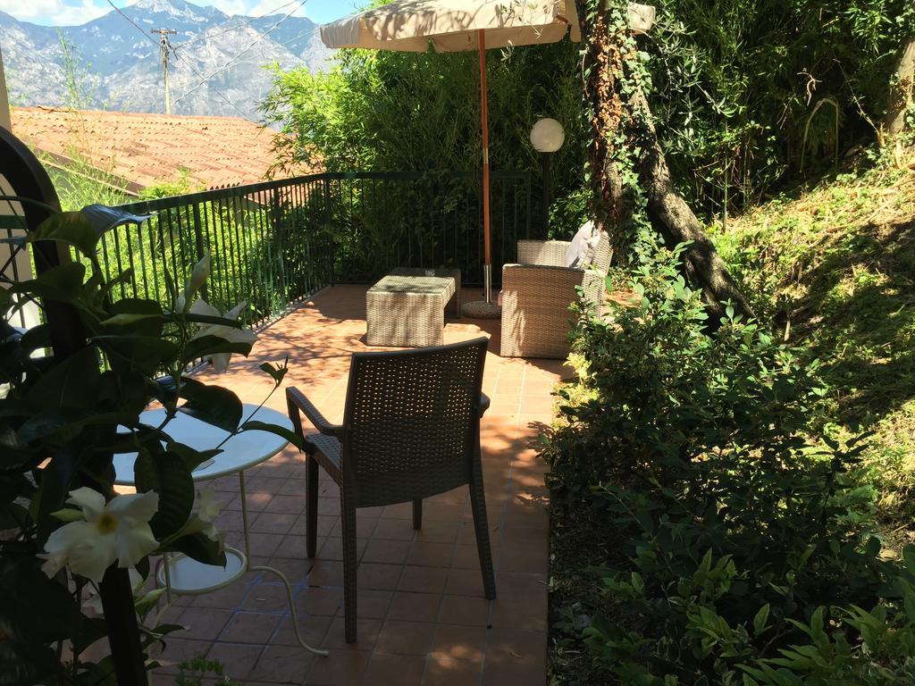 Double Room Garden Lake View