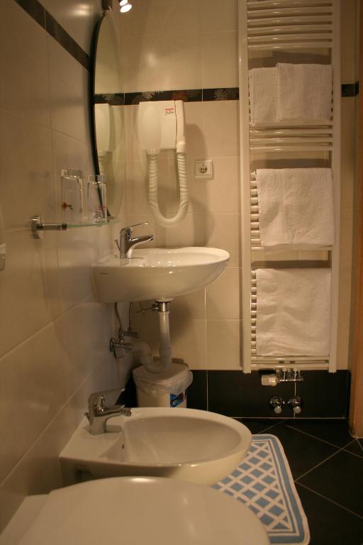 Double Room,26908088:JPEG