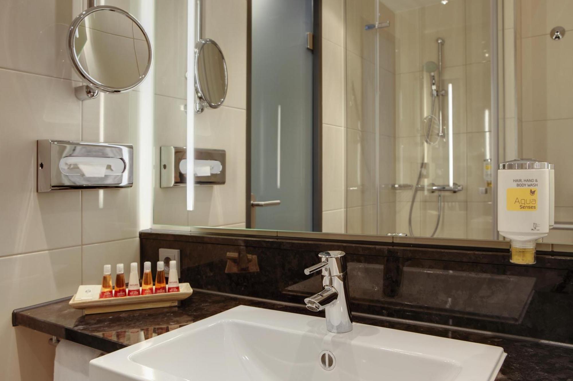 Standard Double or Twin Room,1007805787:JPEG