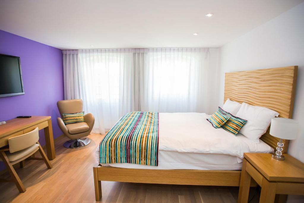 Standard Double Room with Garden View