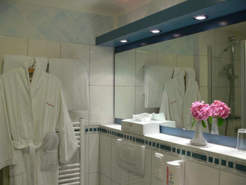 Double Room,1674695845:JPEG